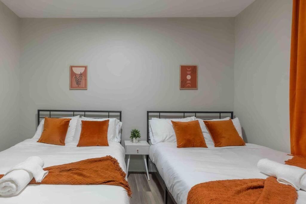 Pumpkin Premise By Airport, 5 Beds, Sleeps 8, Book 7 Days, Get 20 Percent Off Apartamento Newark Exterior foto
