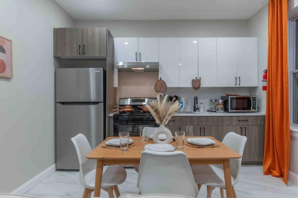 Pumpkin Premise By Airport, 5 Beds, Sleeps 8, Book 7 Days, Get 20 Percent Off Apartamento Newark Exterior foto