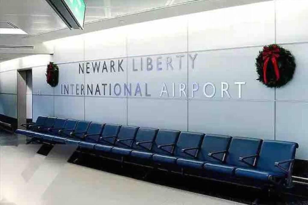 Pumpkin Premise By Airport, 5 Beds, Sleeps 8, Book 7 Days, Get 20 Percent Off Apartamento Newark Exterior foto